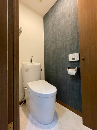 シンプルで使いやすい!スッキリとしたトイレに シンプルで使いやすい!スッキリとしたトイレに